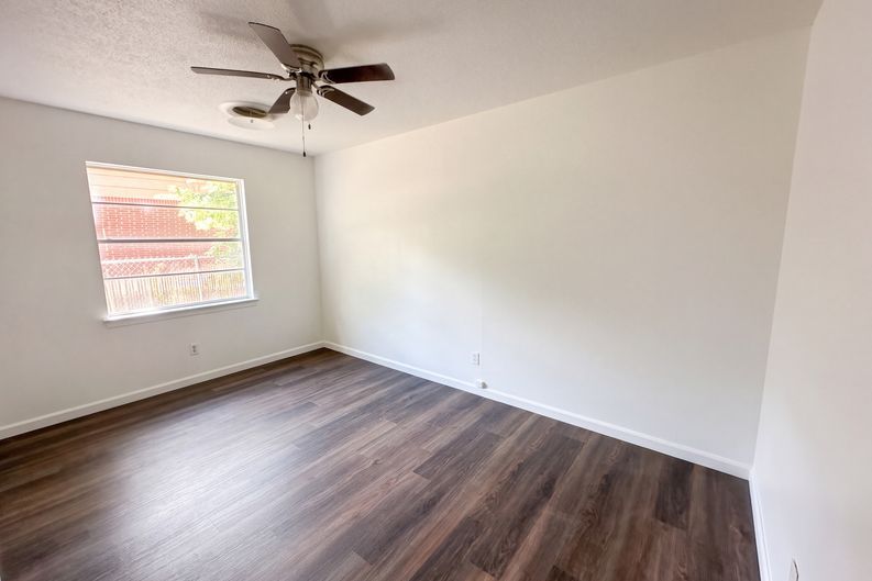 Photo 9 of 16 of 501 Ridge St, Copperas Cove, TX