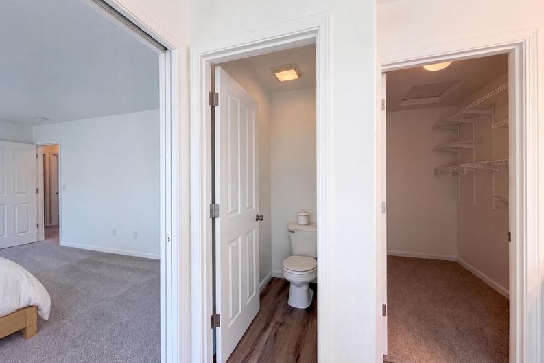 Photo 10 of 25 of 34050 SE Sturgeon St, Scappoose, OR