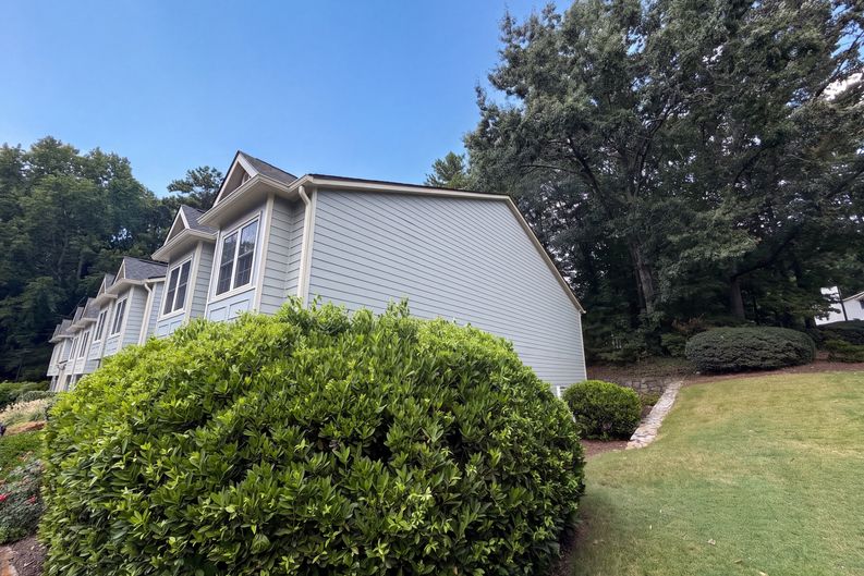Photo 7 of 26 of 18 Springhedge Ct SE, Smyrna, GA