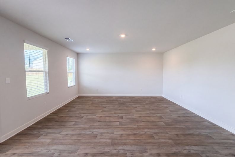 Photo 3 of 34 of 800 Maduro Way, McDonough, GA