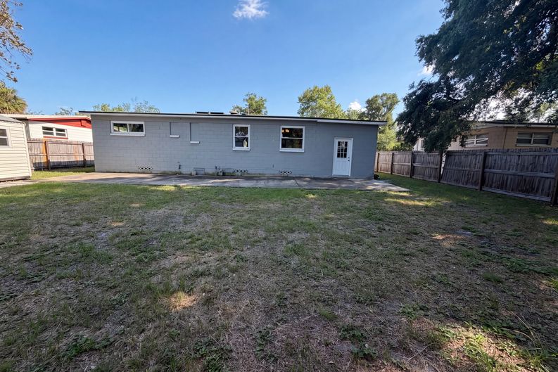 Photo 19 of 20 of 6543 Aires Rd, Jacksonville, FL