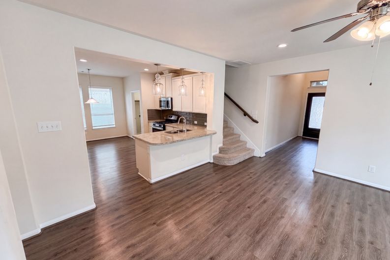 Photo 9 of 29 of 12338 Bedford Bend Dr, Humble, TX