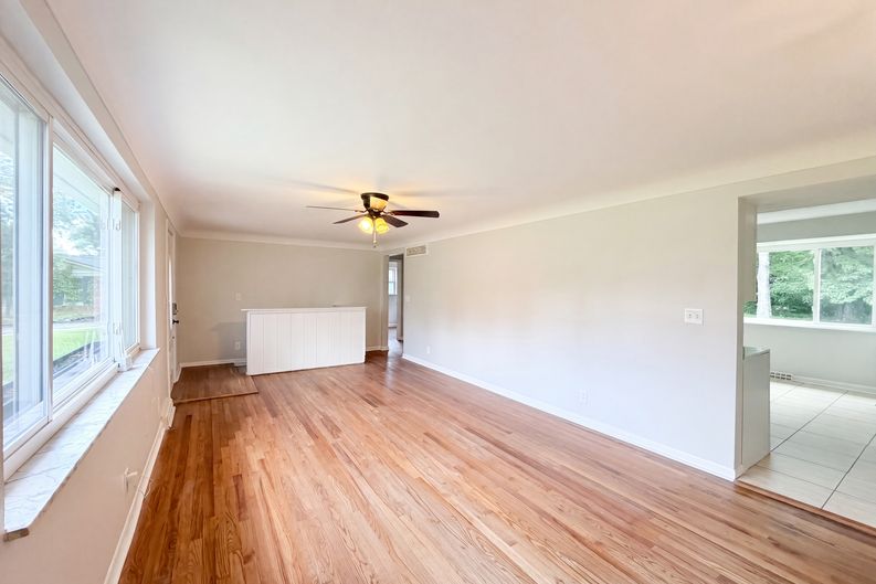 Photo 3 of 21 of 4481 Forest Trl, Cincinnati, OH