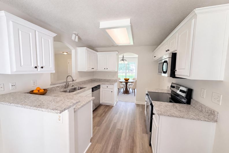 Photo 6 of 25 of 2506 Marixa Dr, Statham, GA