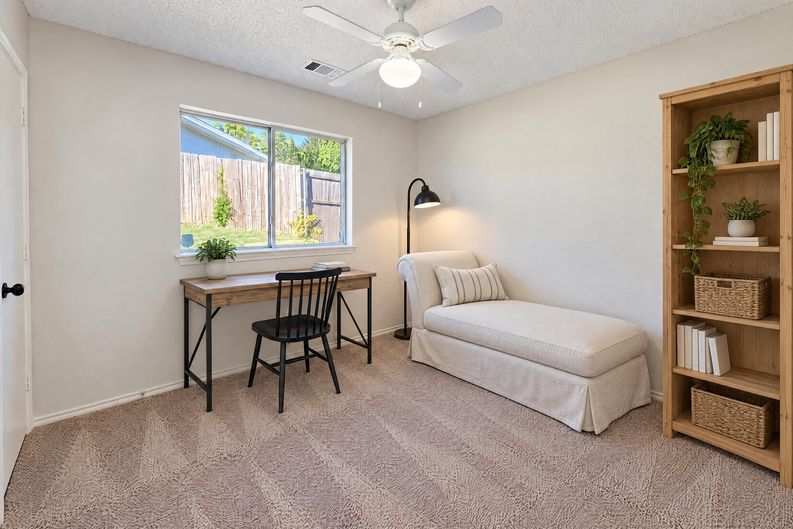 Photo 16 of 25 of 4541 Crystal Ln, Garland, TX