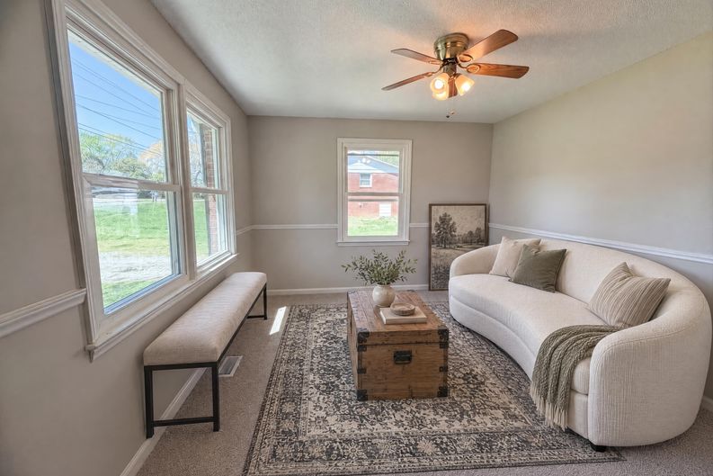 Photo 3 of 17 of 4402 Ginger Dr, Gastonia, NC