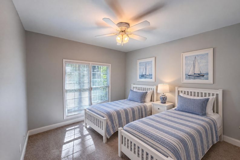 Photo 16 of 20 of 940 Cider Ridge Ct, Clarkesville, GA