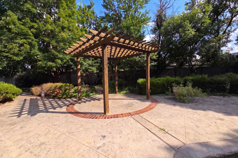 Photo 24 of 30 of 945 N Woodridge Ct, Wichita, KS