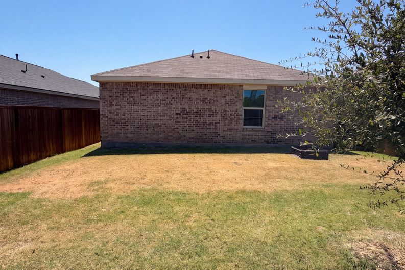 Photo 5 of 20 of 3617 Harper St, Little Elm, TX