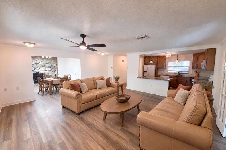 Photo 6 of 32 of 5122 Bay Blvd, Port Richey, FL