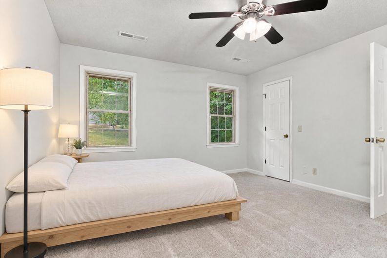 Photo 4 of 18 of 5991 Acton Rd, Dalzell, SC