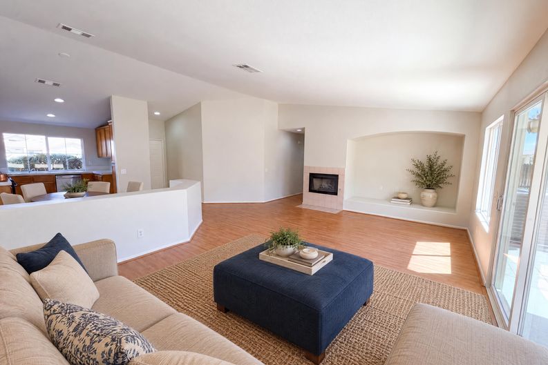 Photo 3 of 18 of 13241 Cameron St, Victorville, CA