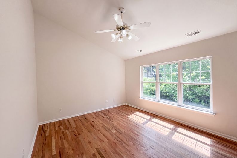 Photo 9 of 17 of 10648 Secret Garden Ln, Charlotte, NC
