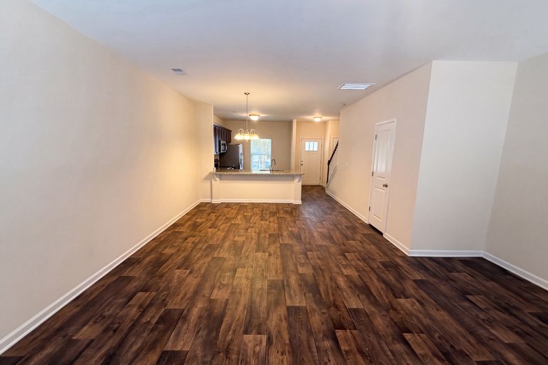 Photo 3 of 20 of 857 Forest Park Rd, Columbia, SC