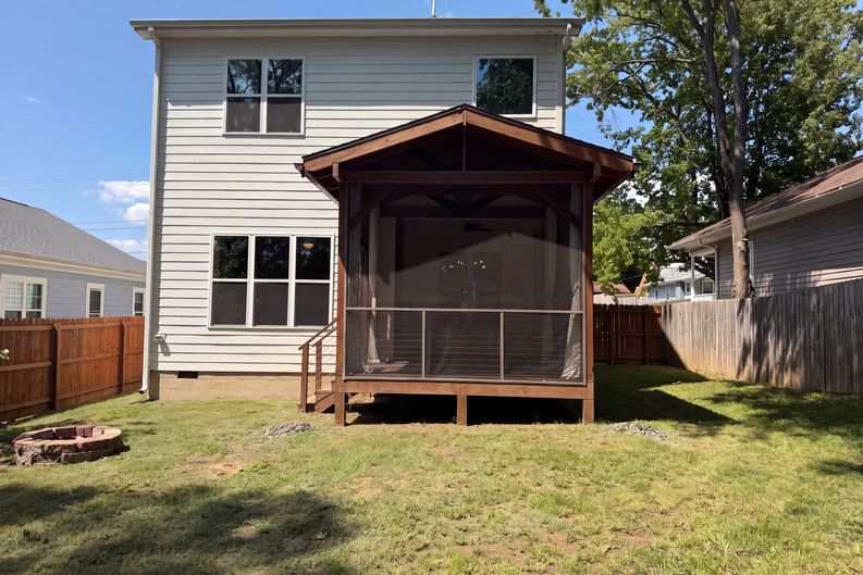 Photo 8 of 18 of 1010 Holloway St, Durham, NC