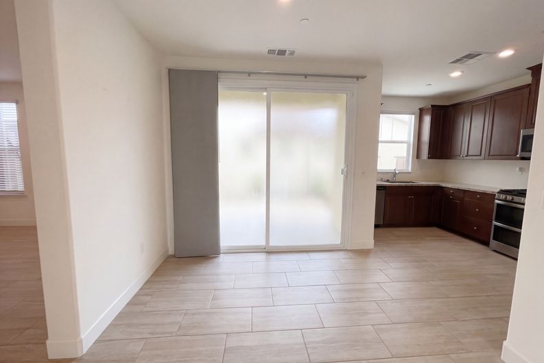 Photo 10 of 27 of 7962 Carraway Dr, Antelope, CA