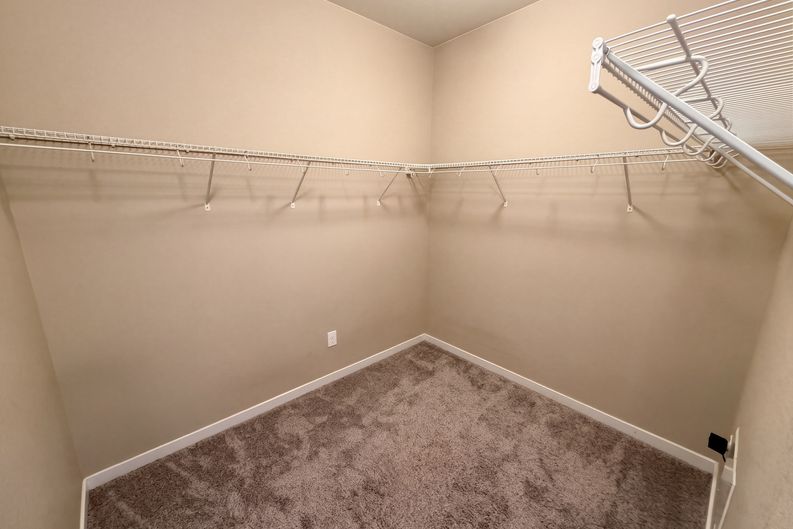Photo 10 of 20 of 15738 E Broncos Pl, Englewood, CO