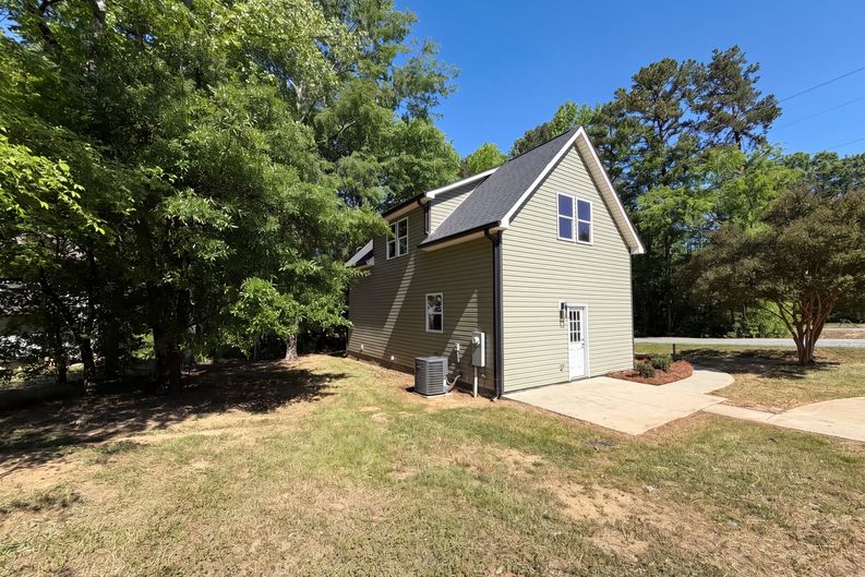 Photo 12 of 16 of 1402 Martin Luther King Ave, Kannapolis, NC