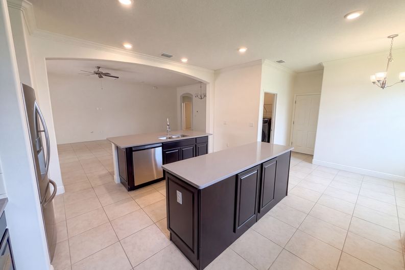 Photo 14 of 32 of 6435 Monserrat Dr, Vero Beach, FL