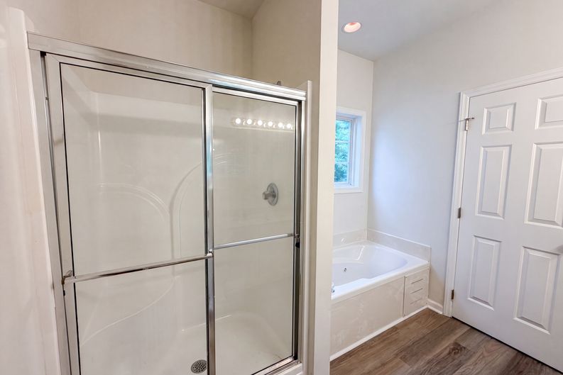 Photo 14 of 20 of 4100 Birchgarden Dr, High Point, NC