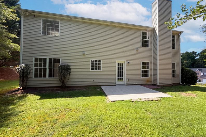 Photo 5 of 25 of 3582 Coveside Ct, Loganville, GA