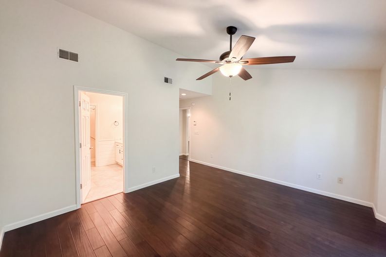 Photo 15 of 26 of 580 Pointe Of Oaks Rd, Summerville, SC