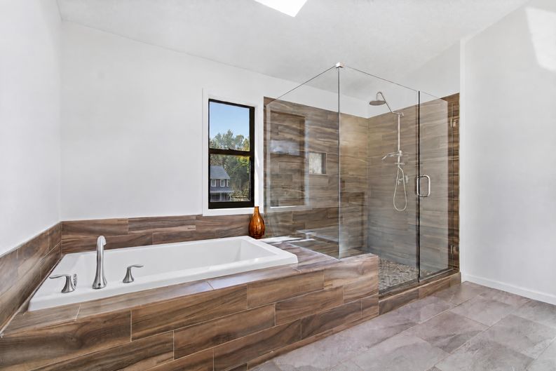 Photo 11 of 28 of 1907 Kemp Rd, Marietta, GA