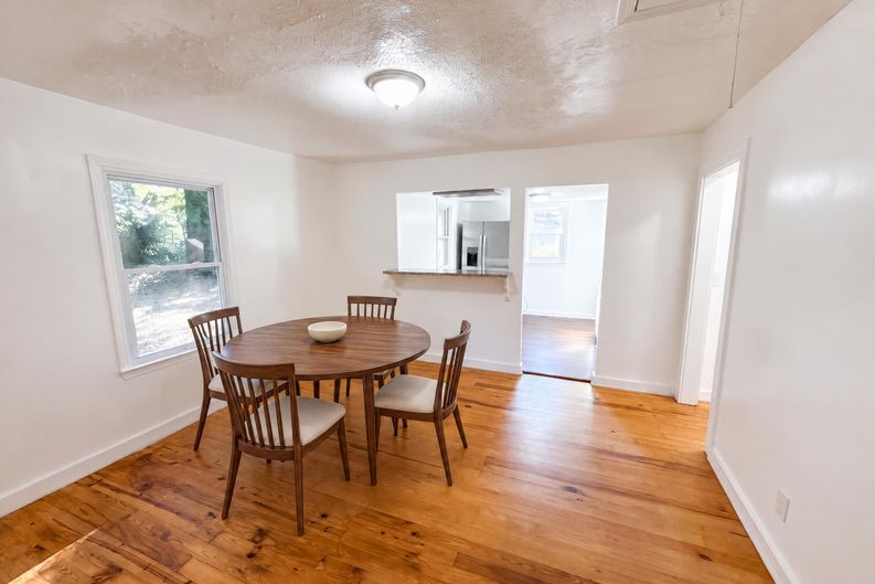 Photo 9 of 20 of 427 Wellons St NE, Marietta, GA