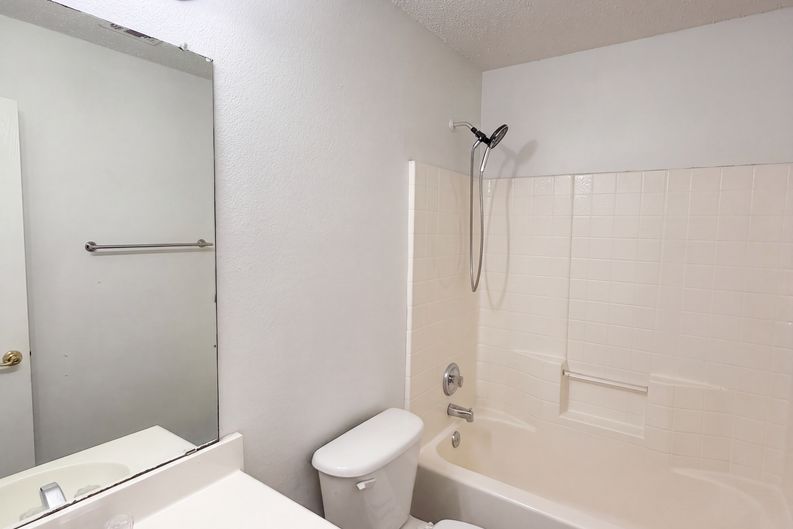 Photo 20 of 24 of 441 Longshore Dr, Little Elm, TX
