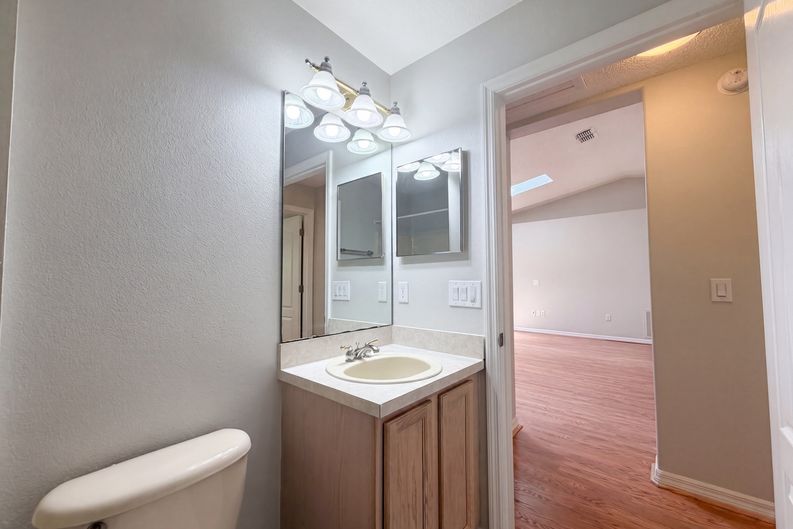 Photo 12 of 20 of 1360 Wildberry Ln, Deltona, FL