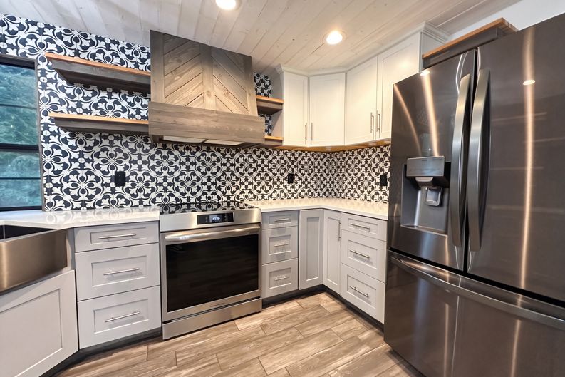 Photo 8 of 44 of 7423 Ebbert Dr SE, Port Orchard, WA