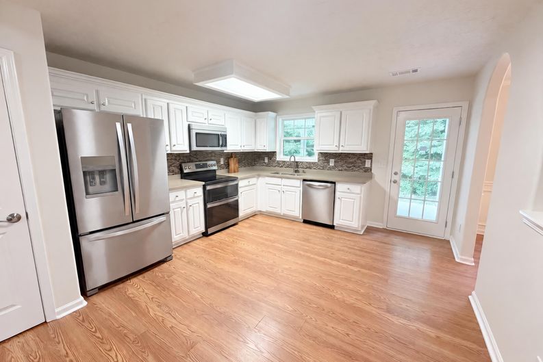 Photo 10 of 28 of 112 Platte St, Winder, GA