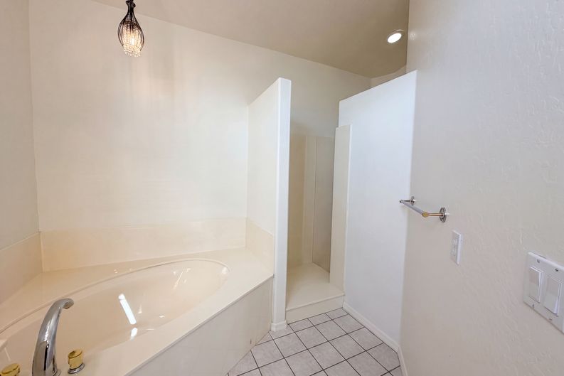 Photo 9 of 25 of 1207 E Clearview Dr, Casa Grande, AZ