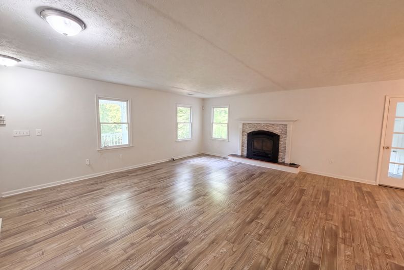 Photo 3 of 19 of 5602 S Garden Rd, Providence Forge, VA
