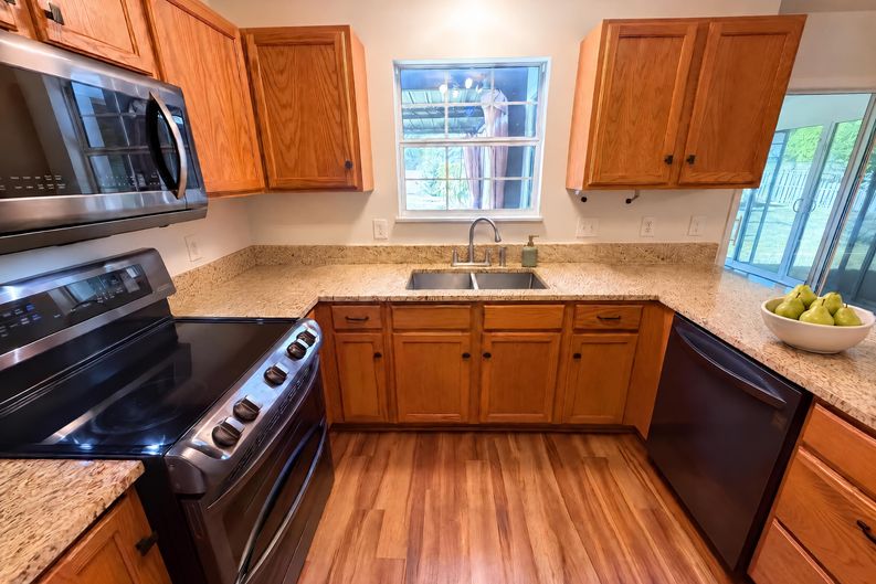 Photo 8 of 61 of 152 Woodcote Dr, Gaston, SC