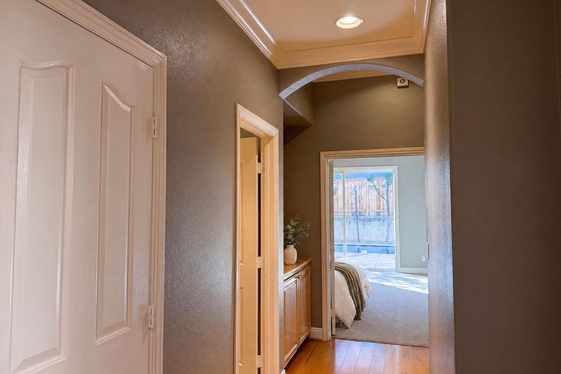 Photo 25 of 51 of 1401 Grey Owl Cir, Roseville, CA