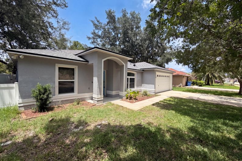 Photo 18 of 20 of 1360 Wildberry Ln, Deltona, FL