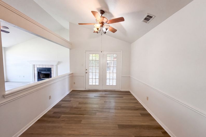 Photo 6 of 16 of 710 Brazos Dr, Temple, TX