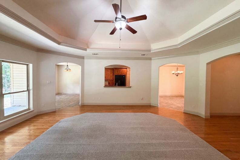 Photo 9 of 25 of 121 Rey Del Mar Cir, Weatherford, TX