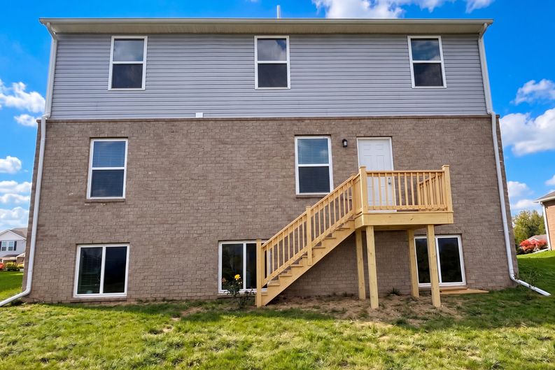 Photo 5 of 22 of 10103 Lakeview Dr, Taylor, MI