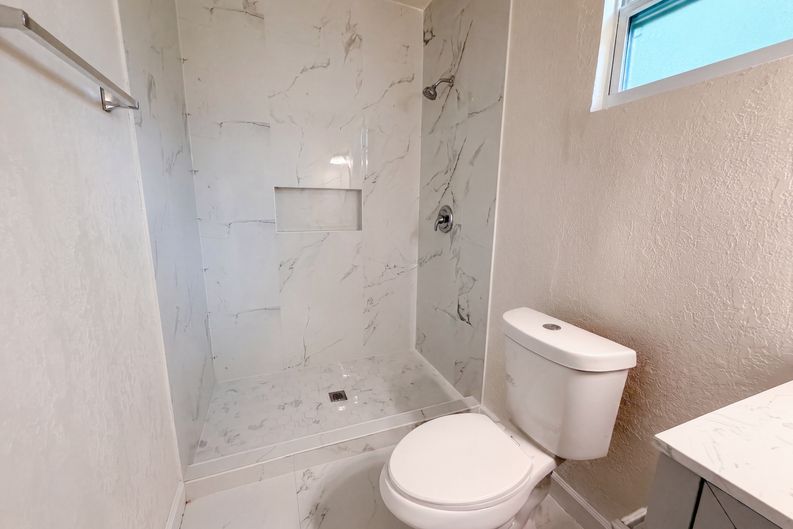 Photo 11 of 17 of 7117 N 50th St, Tampa, FL