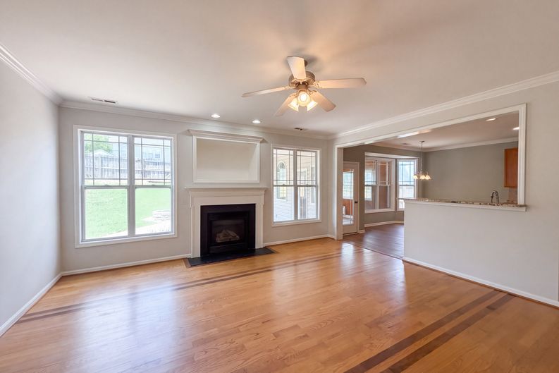 Photo 3 of 16 of 4034 Patriot Ridge Ct, Raleigh, NC