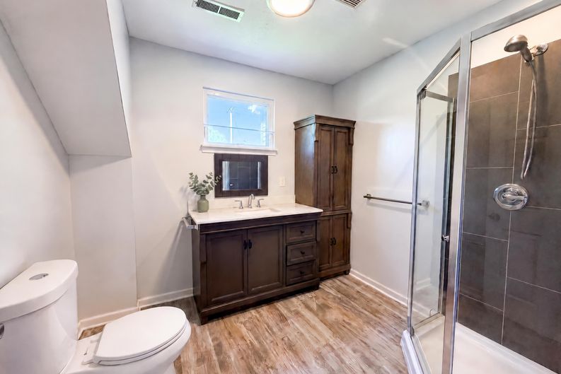 Photo 18 of 31 of 23691 Redfern Rd, Columbia Station, OH