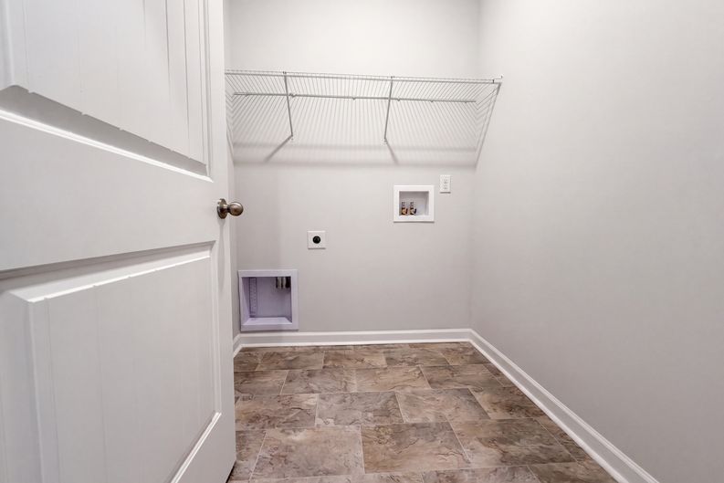 Photo 13 of 16 of 4204 Miranda Pl, Antioch, TN