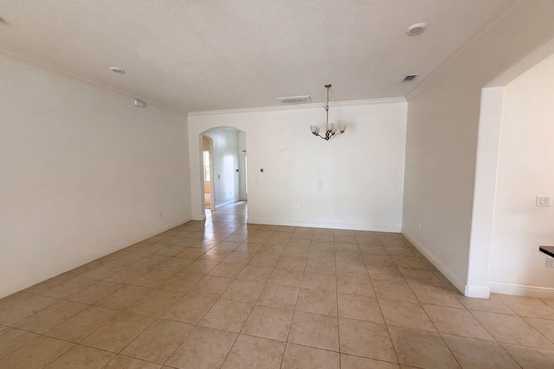 Photo 10 of 32 of 6435 Monserrat Dr, Vero Beach, FL