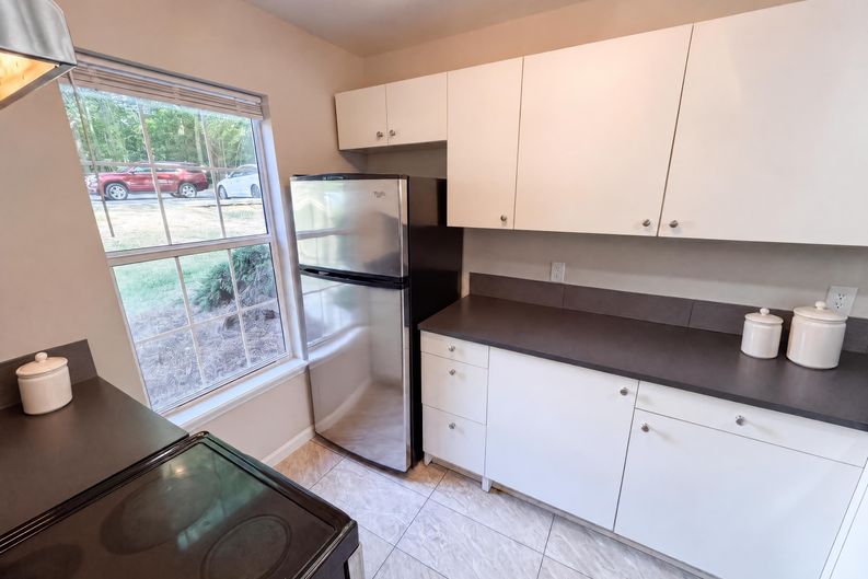 Photo 6 of 19 of 4037 Briarhill Dr, Charlotte, NC