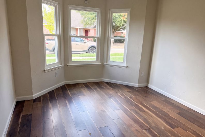 Photo 6 of 23 of 832 Brockden Dr, Mesquite, TX