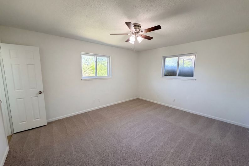 Photo 4 of 16 of 607 State St, Weatherford, TX