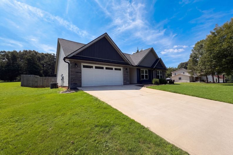 Photo 6 of 23 of 155 Eagle Ridge Dr, Chesnee, SC
