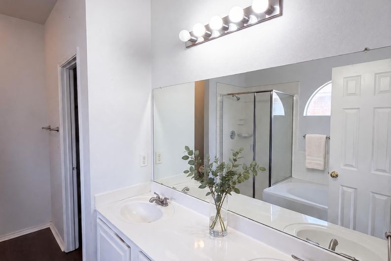 Photo 16 of 22 of 2220 Sumac Dr, Little Elm, TX
